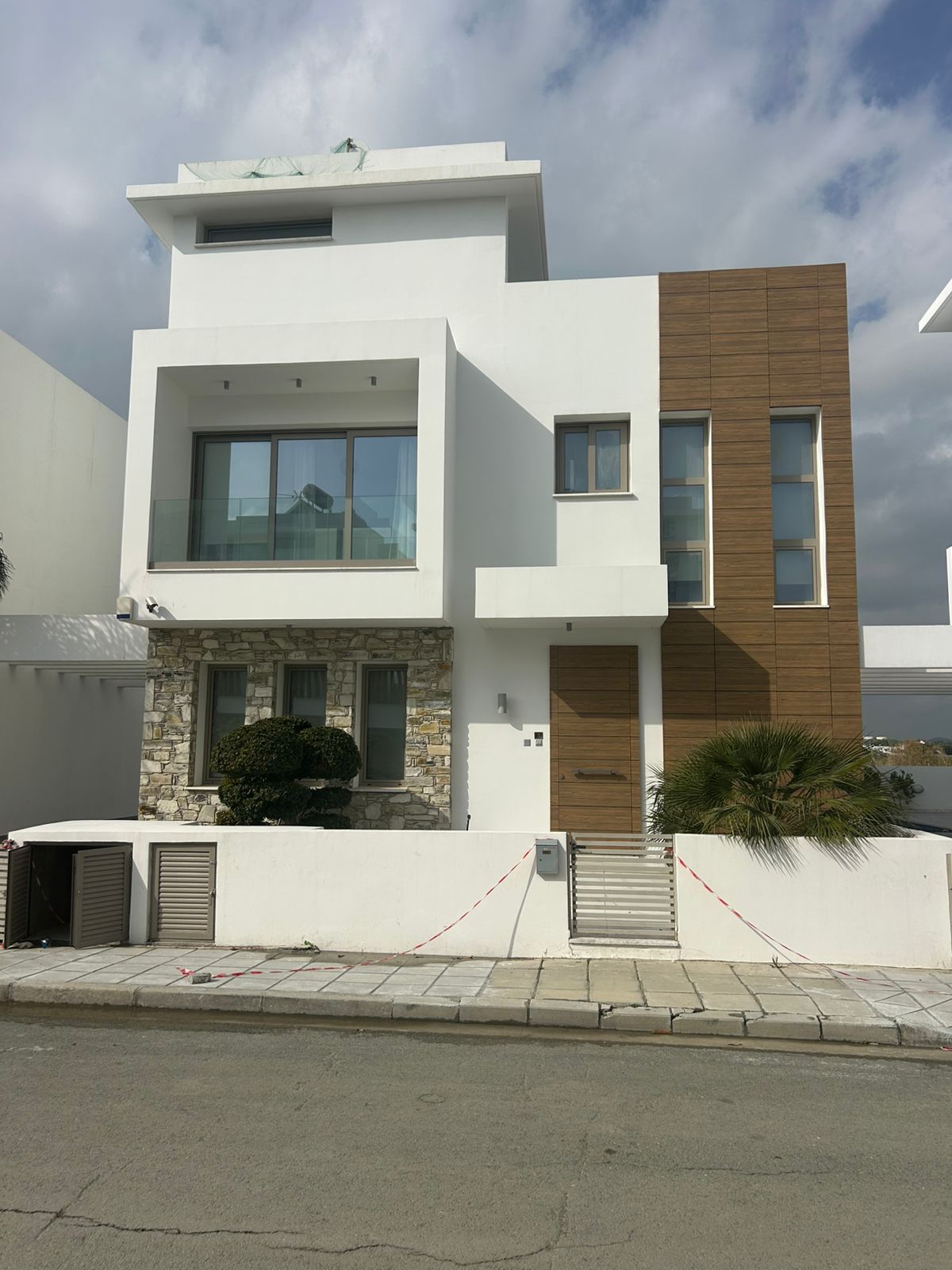  - Image 1
