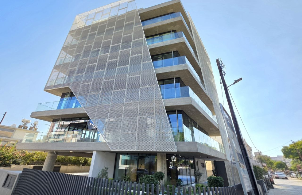  - Image 1