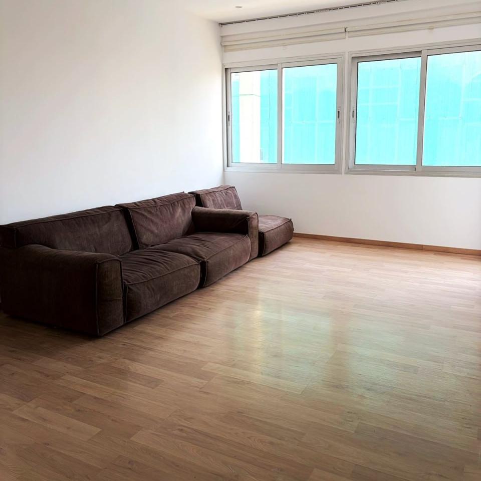  - Image 1