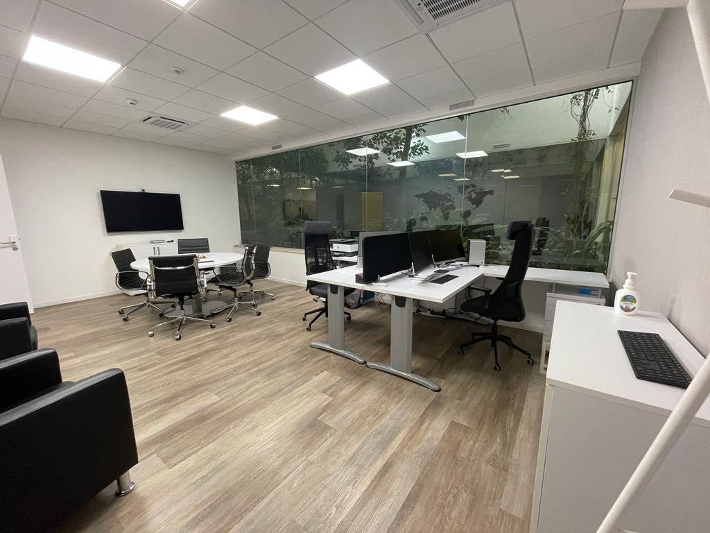 Doms Business Center