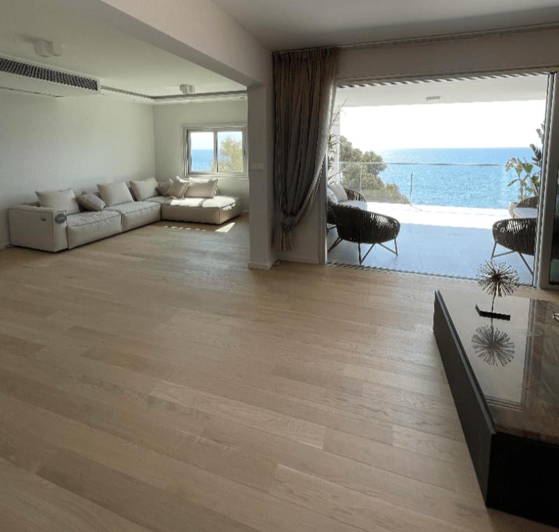  - Image 1