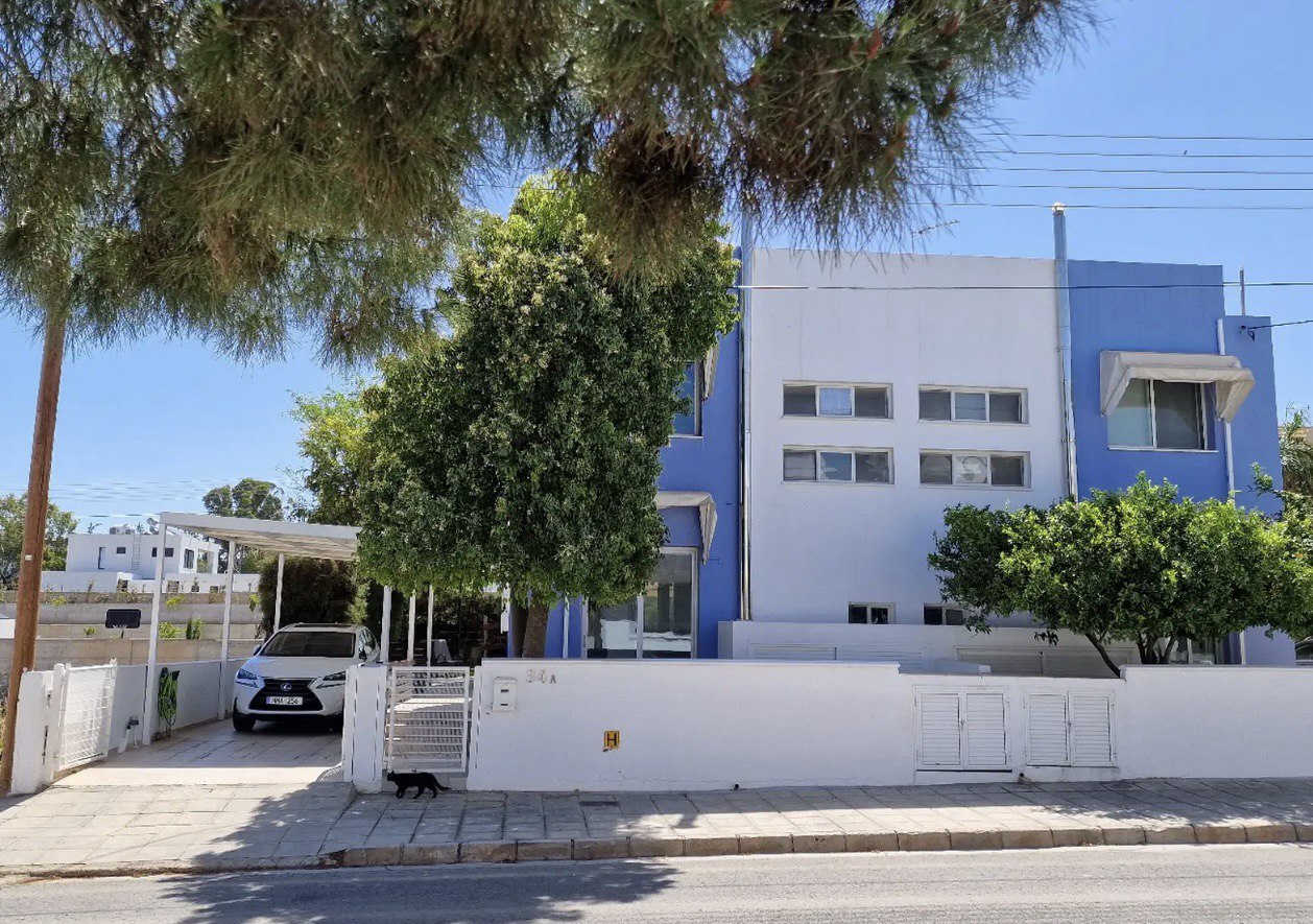  - Image 1