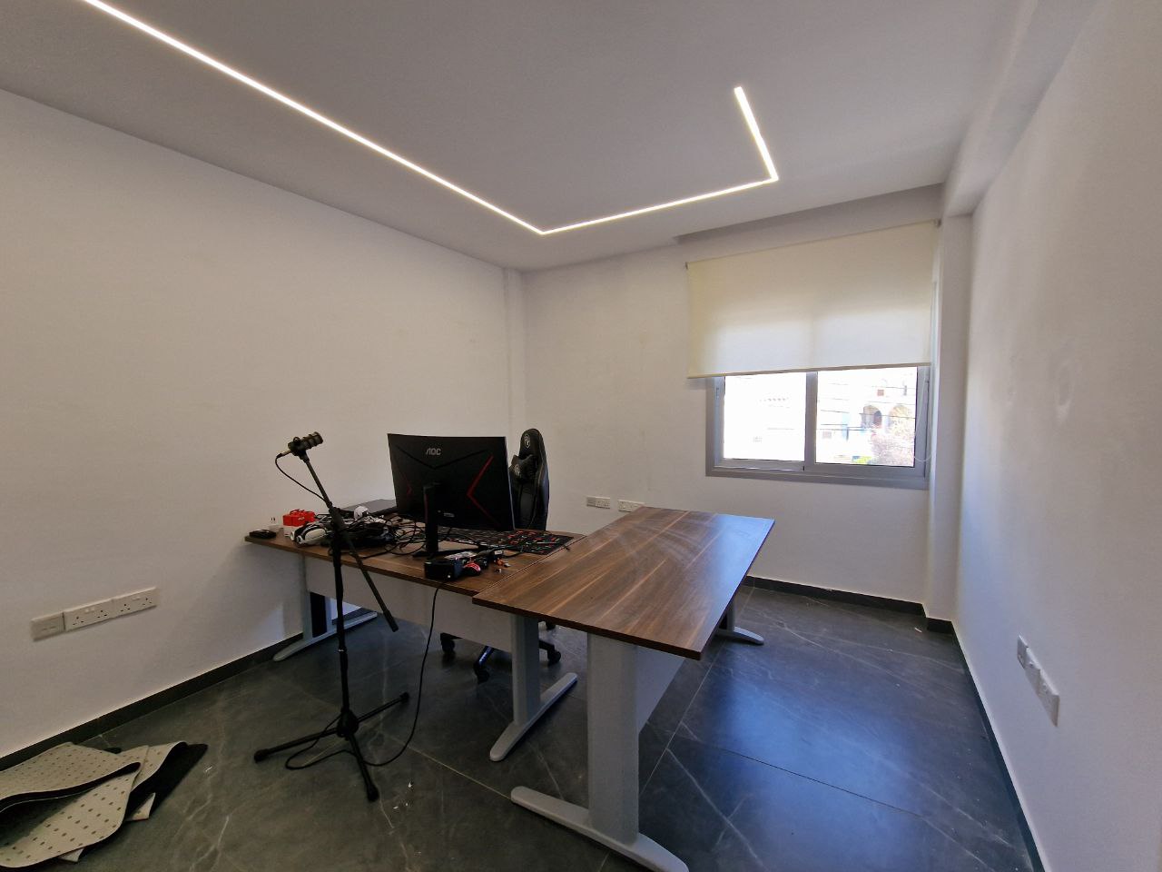 - Image 1