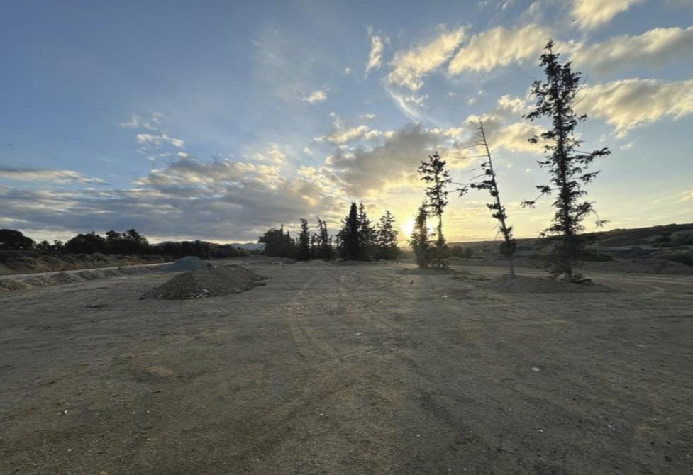  - Image 1