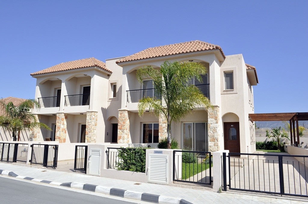 Moni Green Village