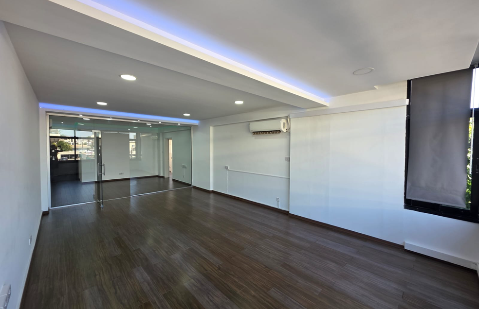  - Image 1