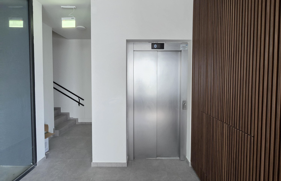 - Image 1