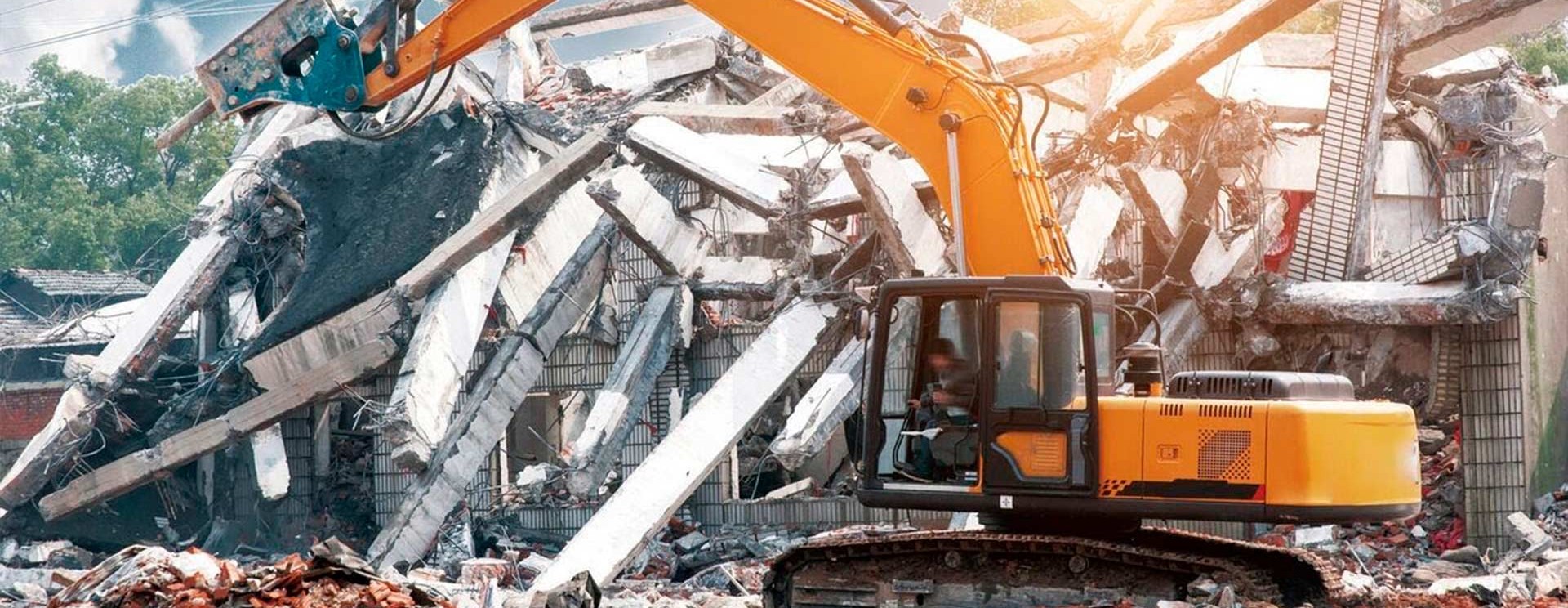 Unsafe Building Demolished in Larnaca