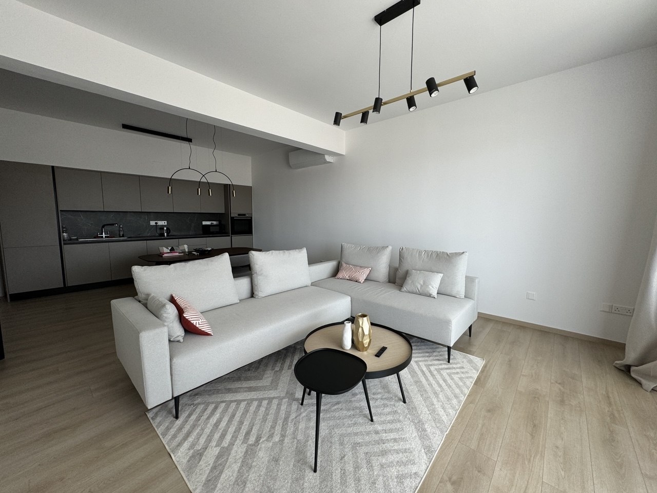  - Image 1