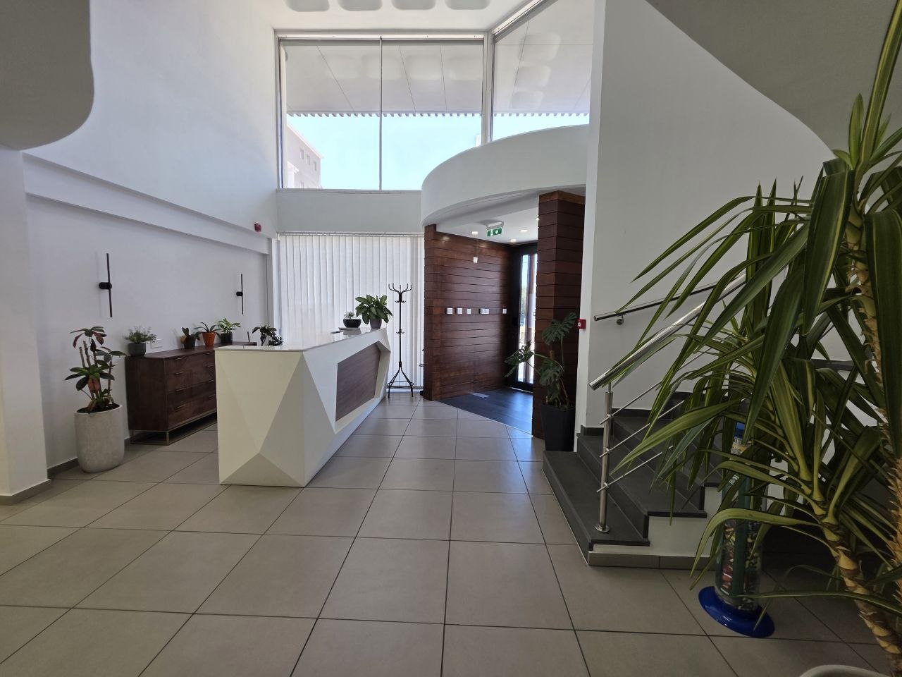  - Image 1