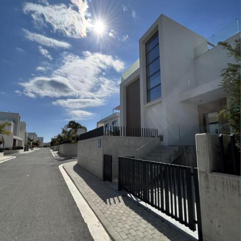 - Image 1