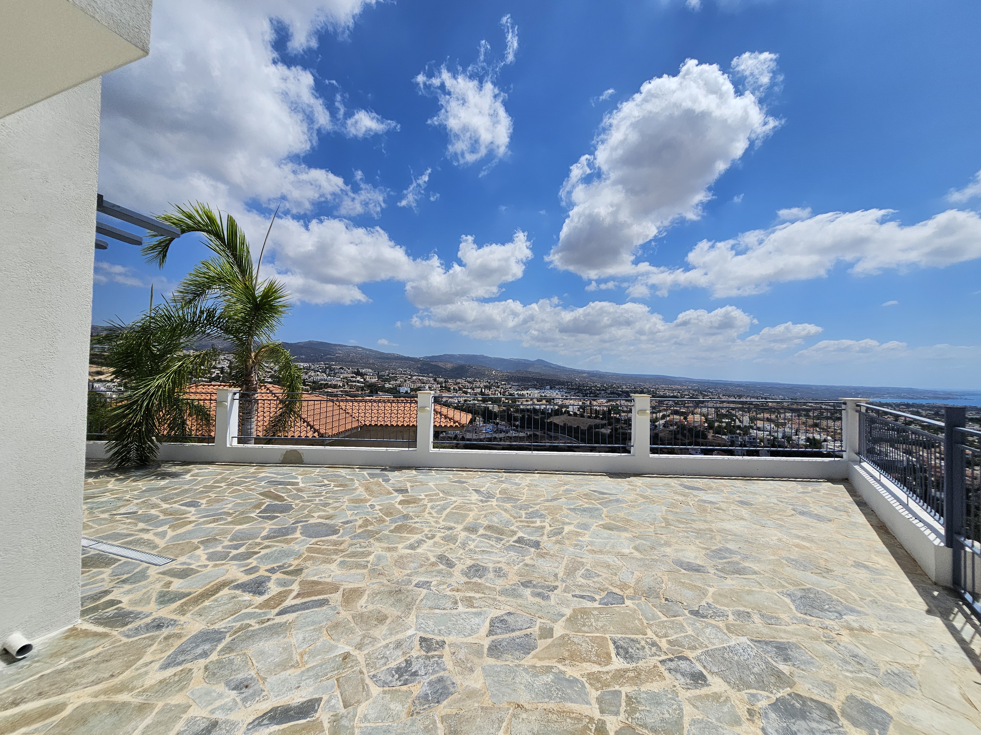  - Image 1