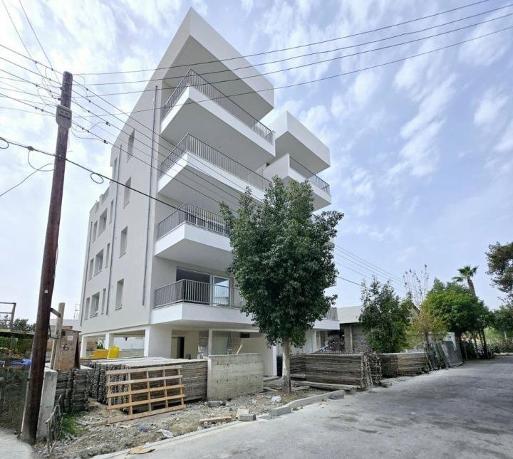 Gladstonos Residence