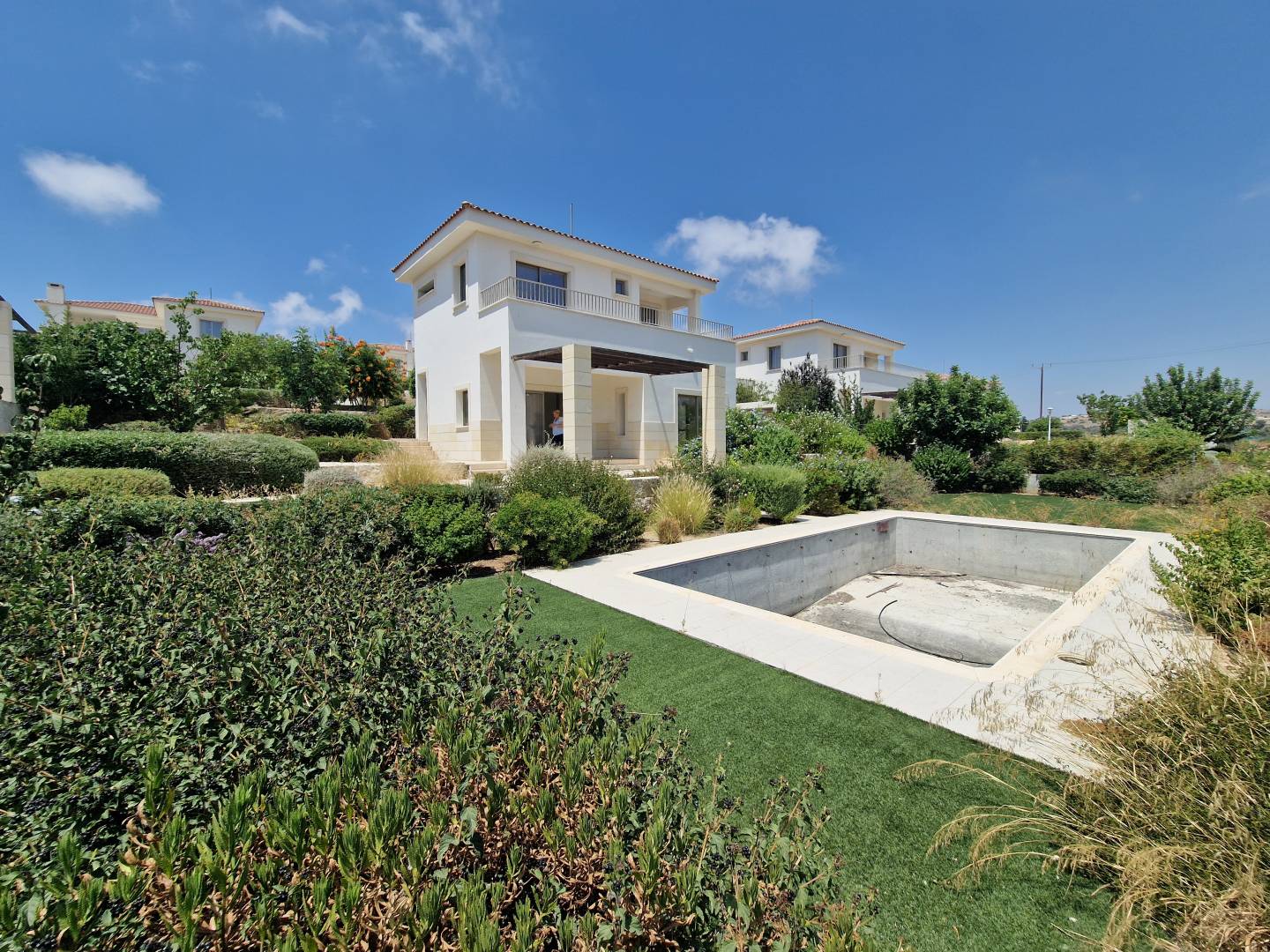 Maroni Hilltop Villas