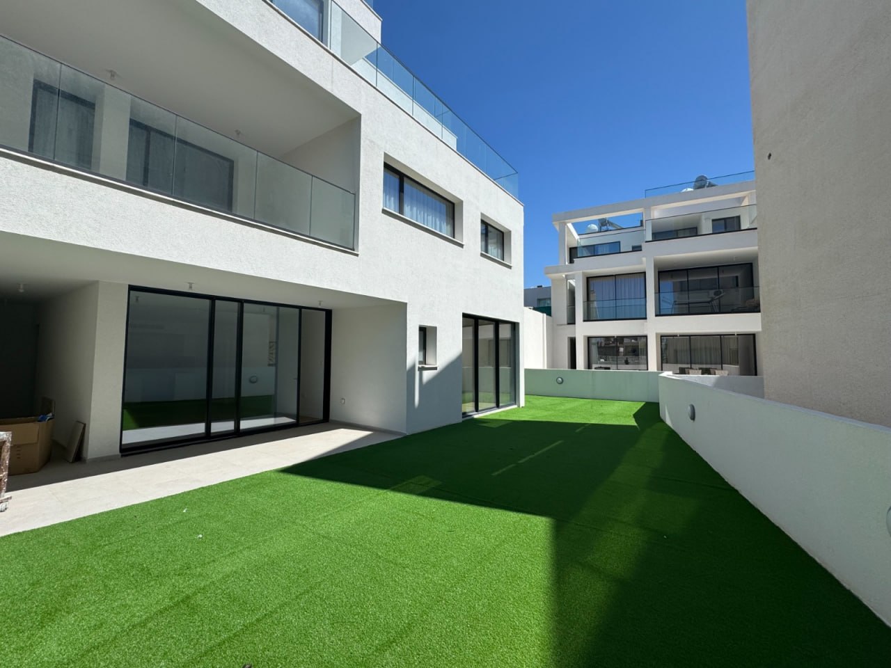 - Image 1