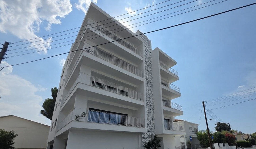 - Image 1