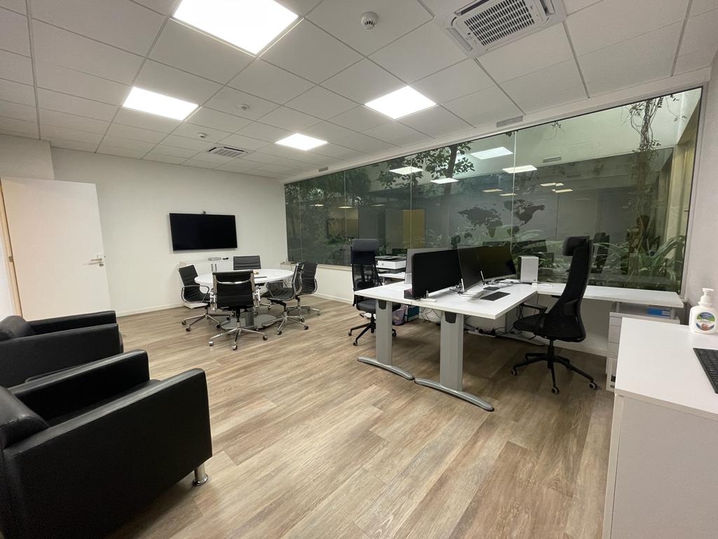 Doms Business Center