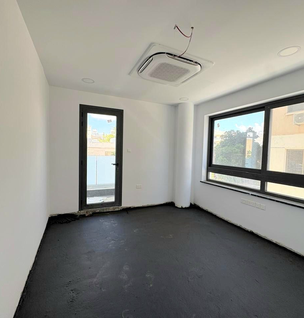Agios Nikolaos Office Building