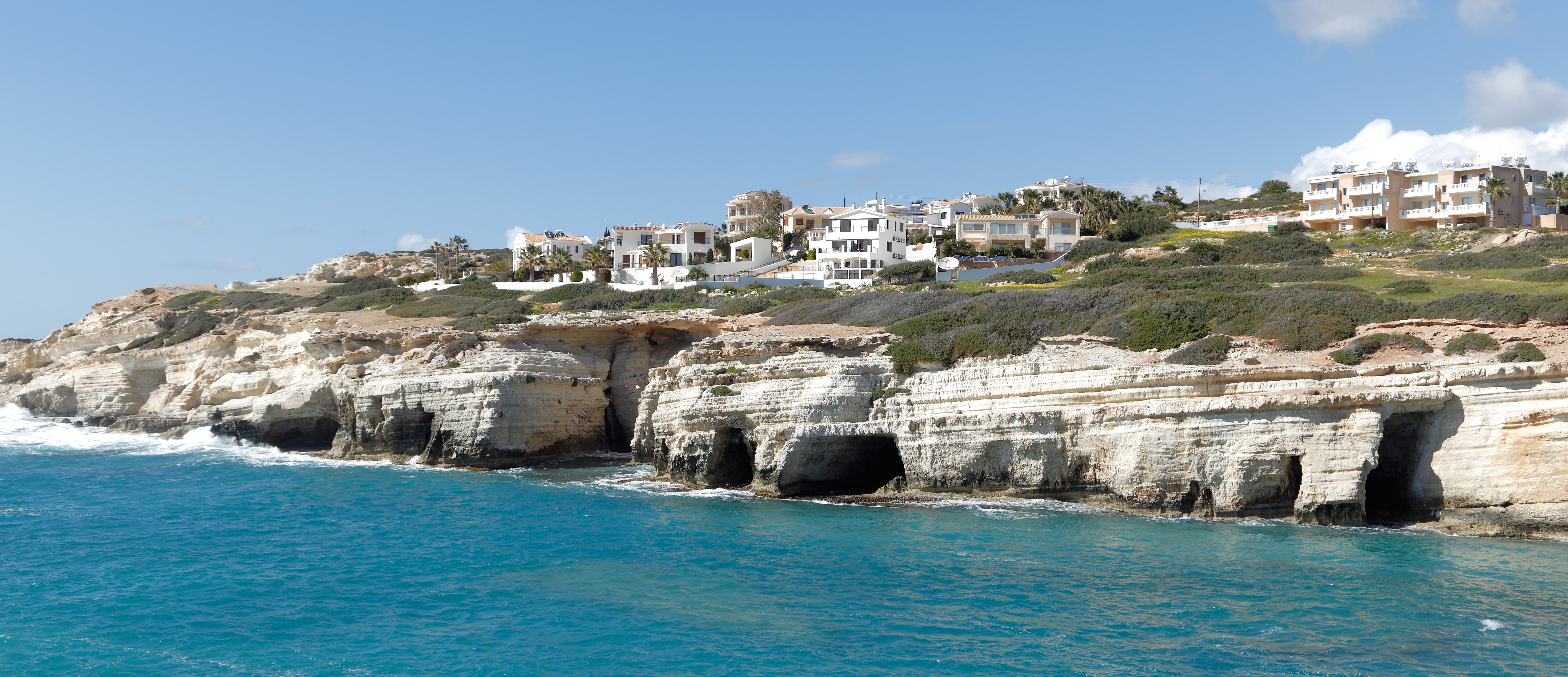 Paphos will build a new tourist complex