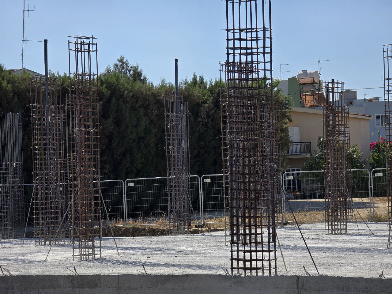 Omonia Pera