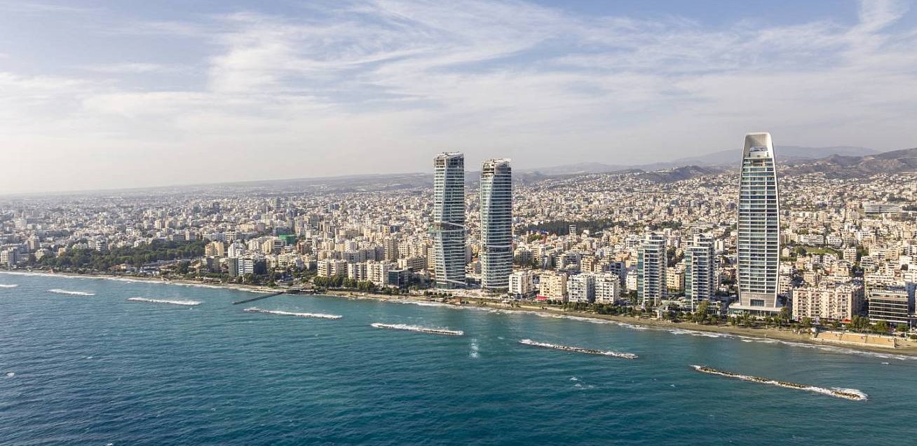 The first flat owners in Trilogy Limassol Seafront have received their long-awaited keys