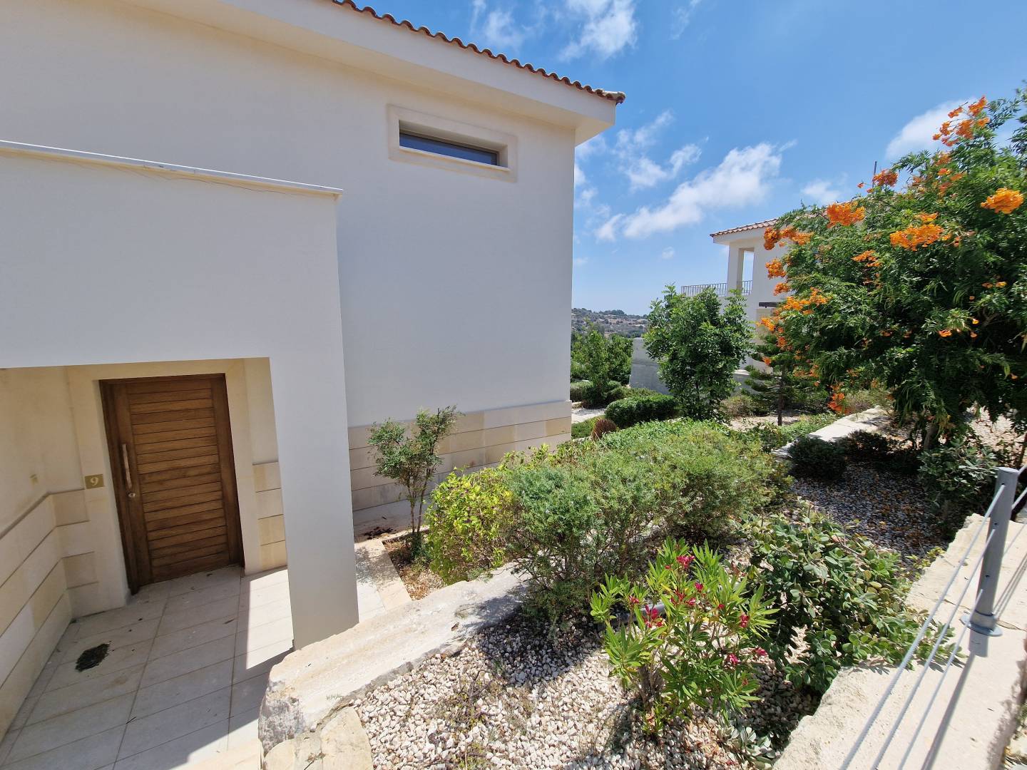 Maroni Hilltop Villas