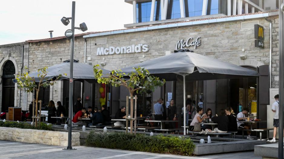 В Старом порту Лимассола открылся McDonald's