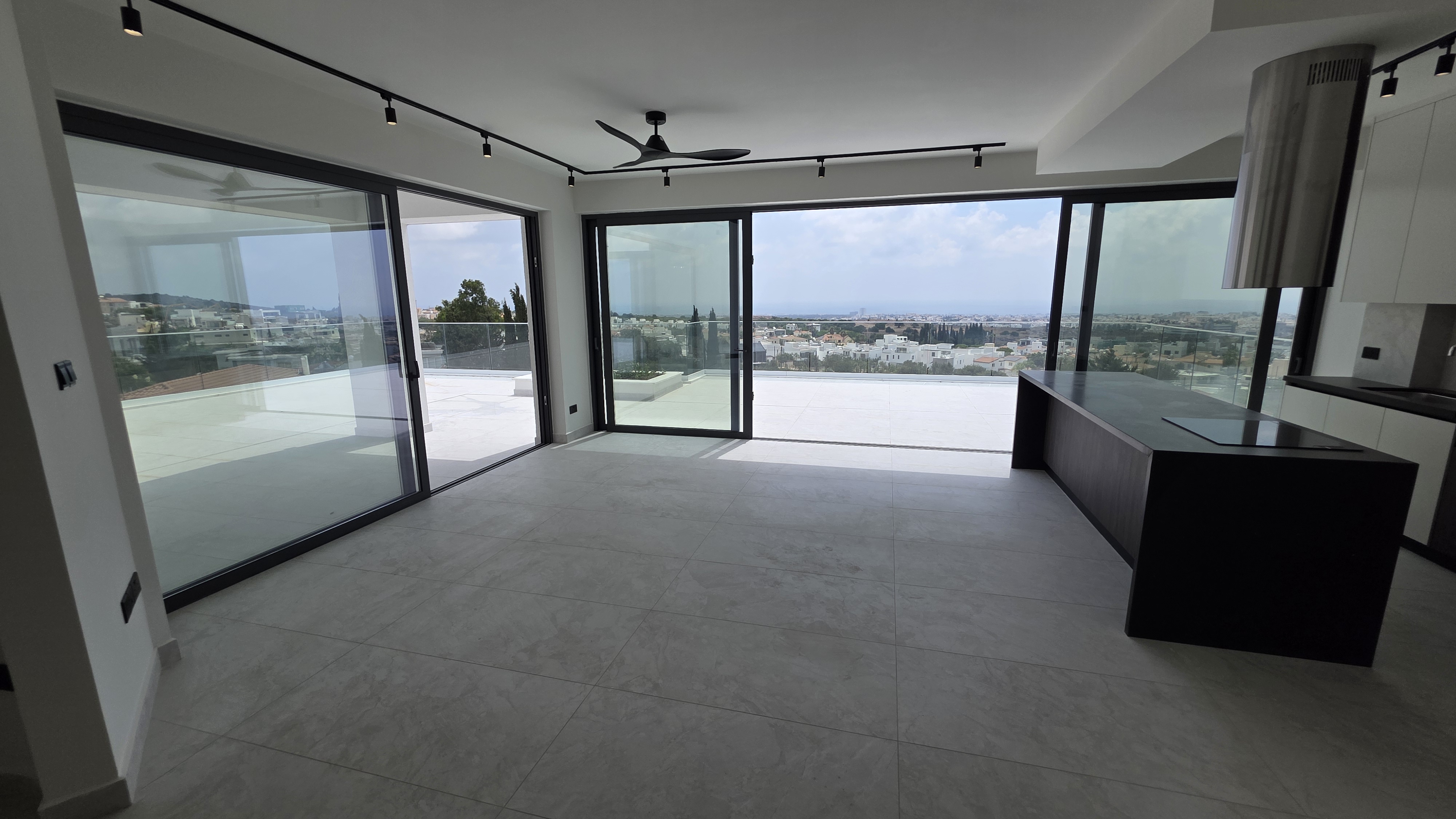 - Image 1