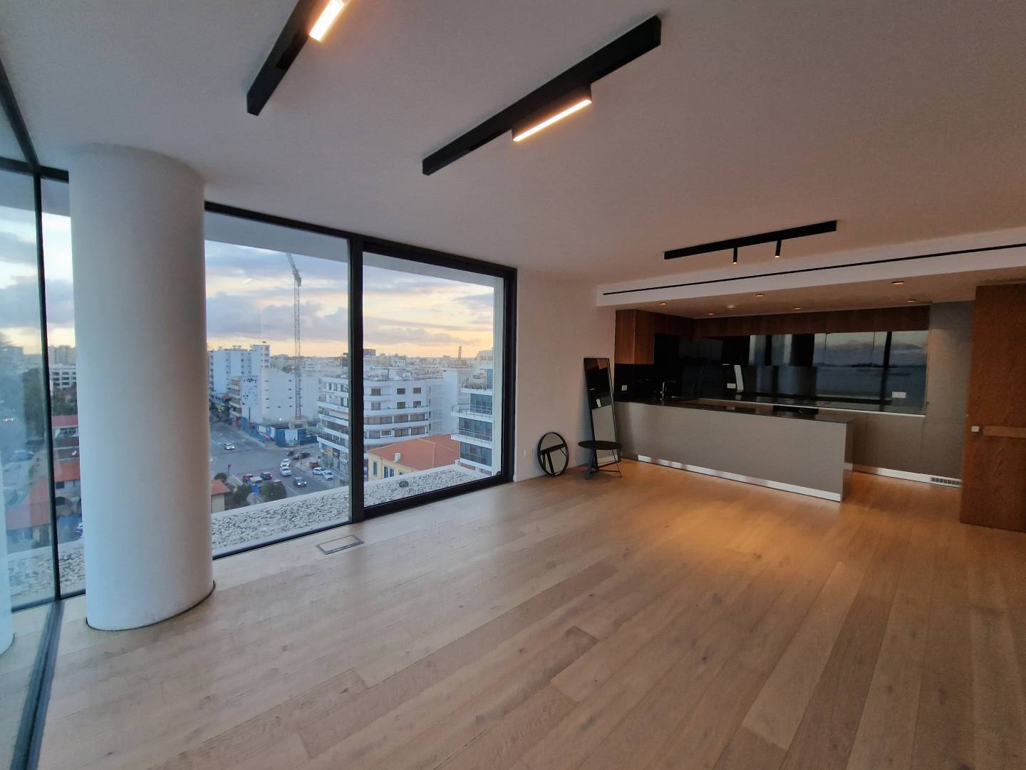 - Image 1