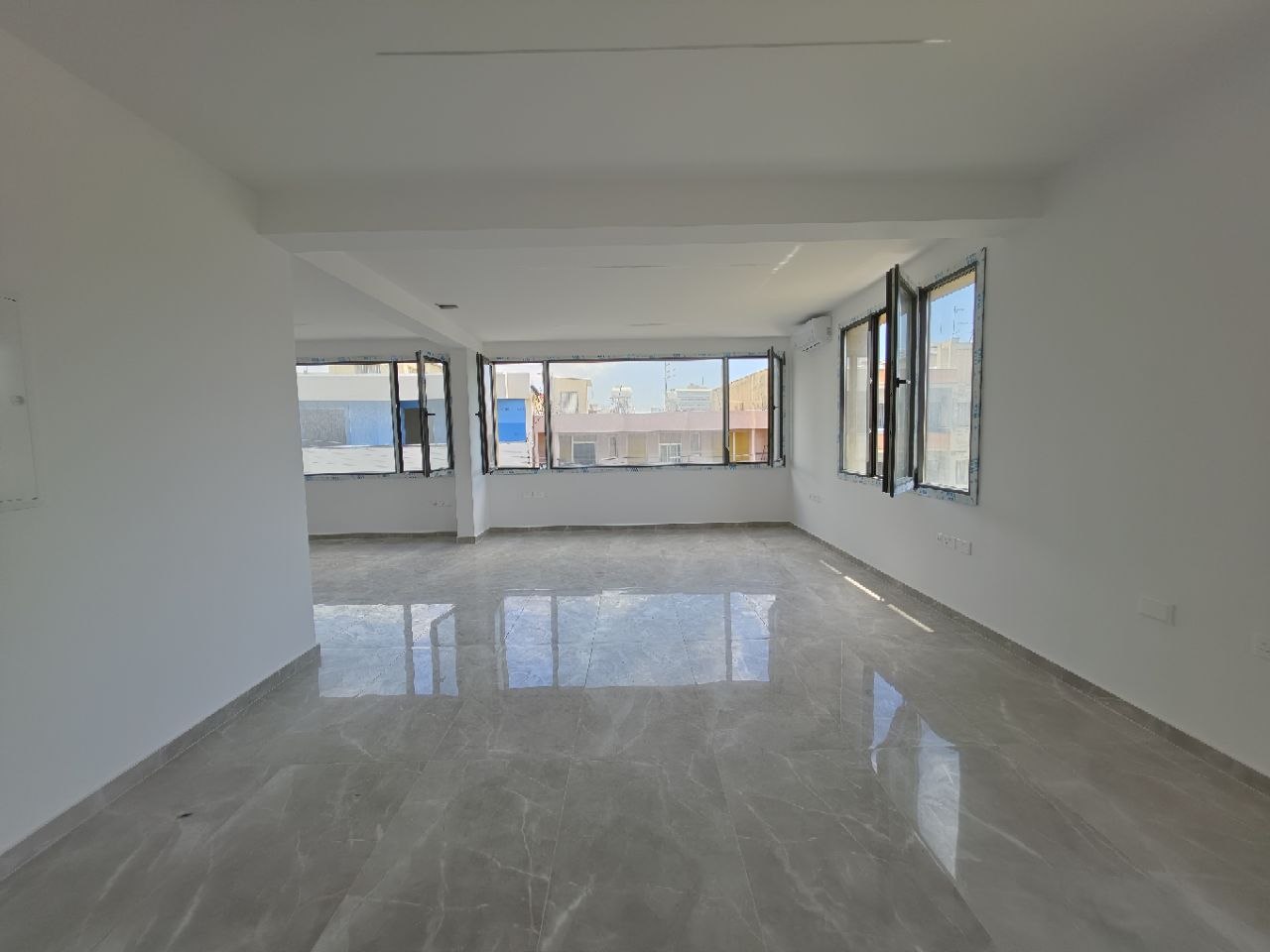 - Image 1