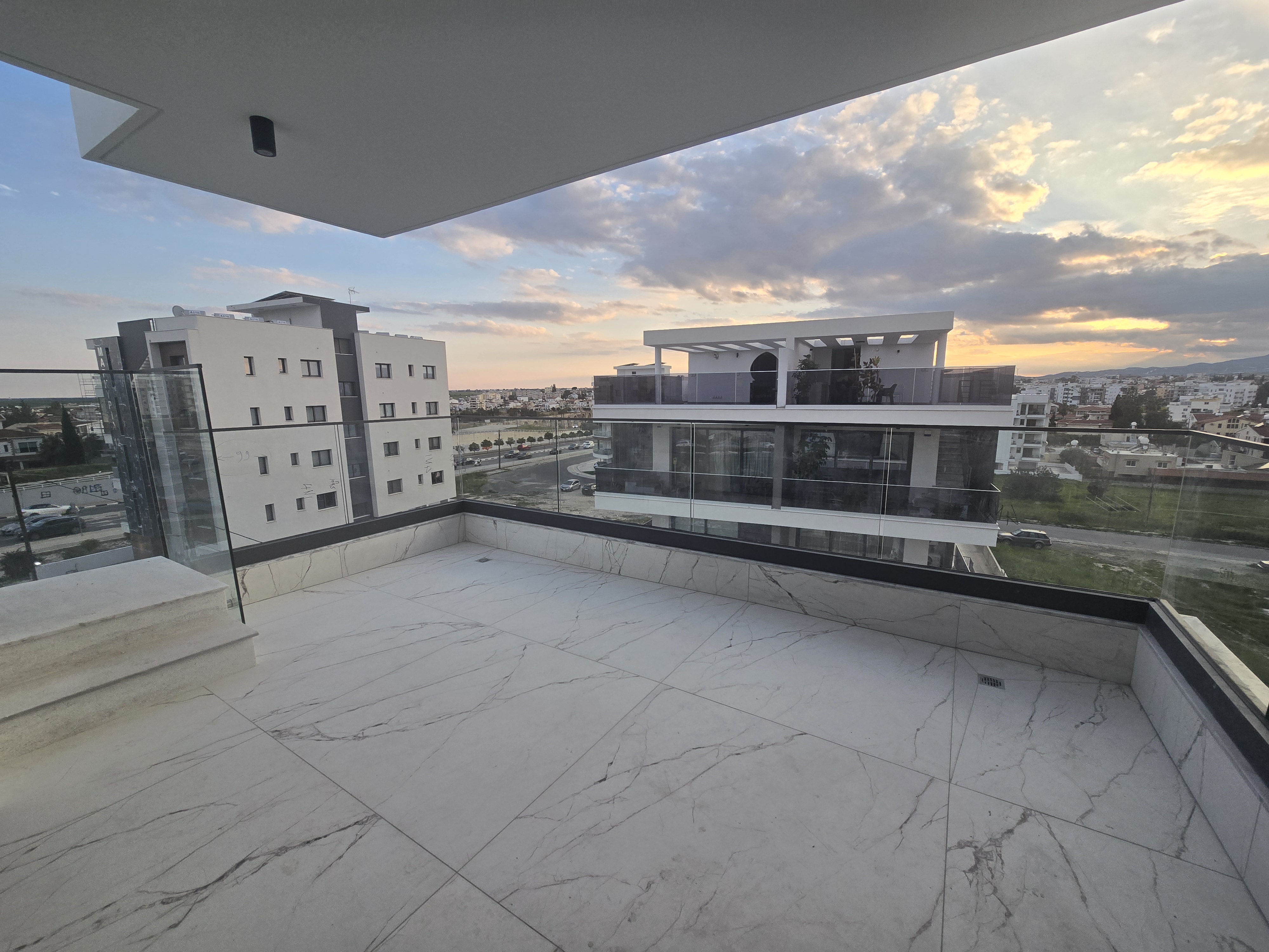 Azur Residence 1