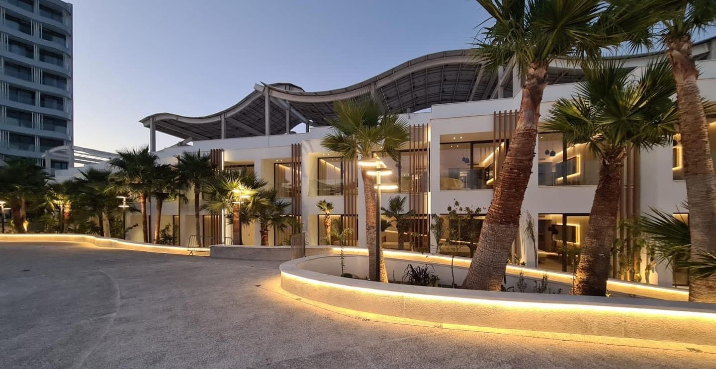 Radisson Beach Resort: роскошный отель в Ларнаке