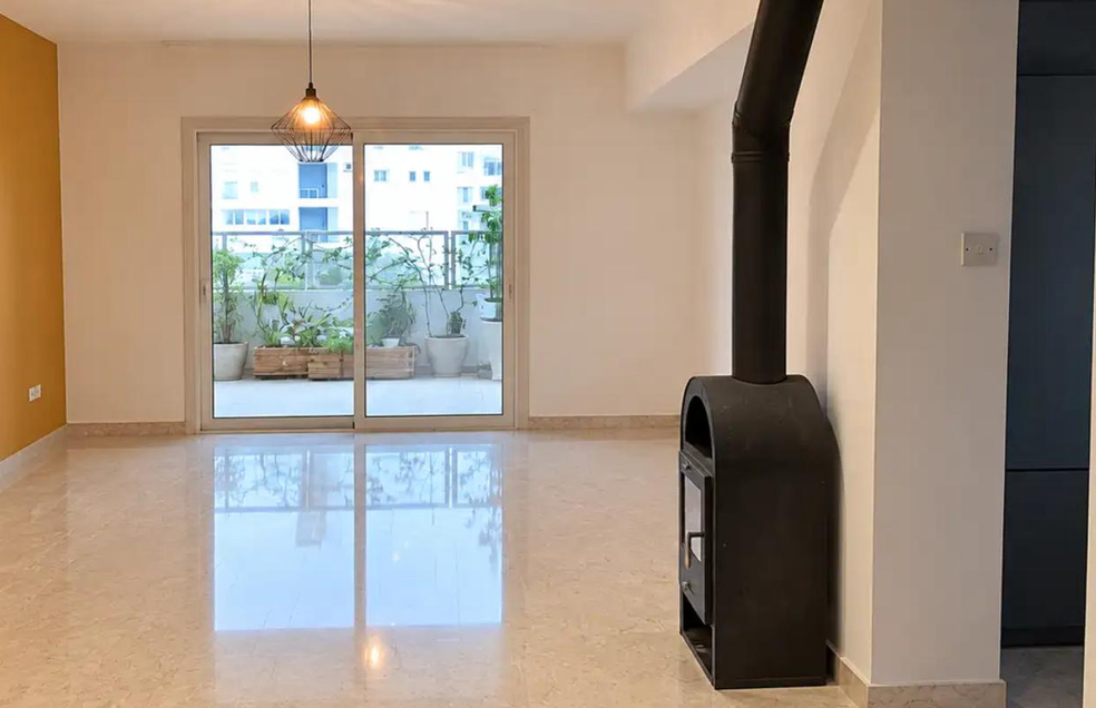  - Image 1