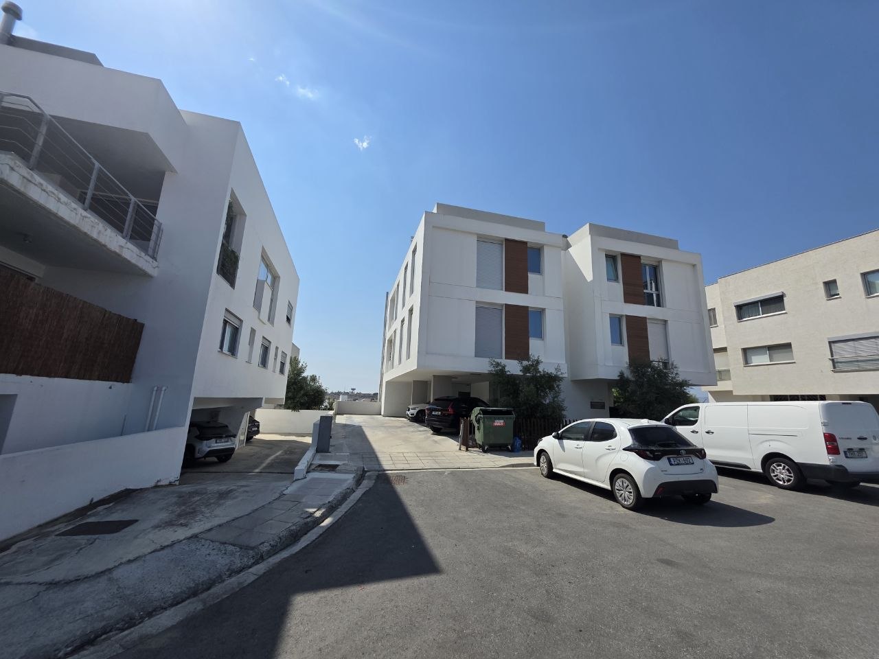 - Image 1