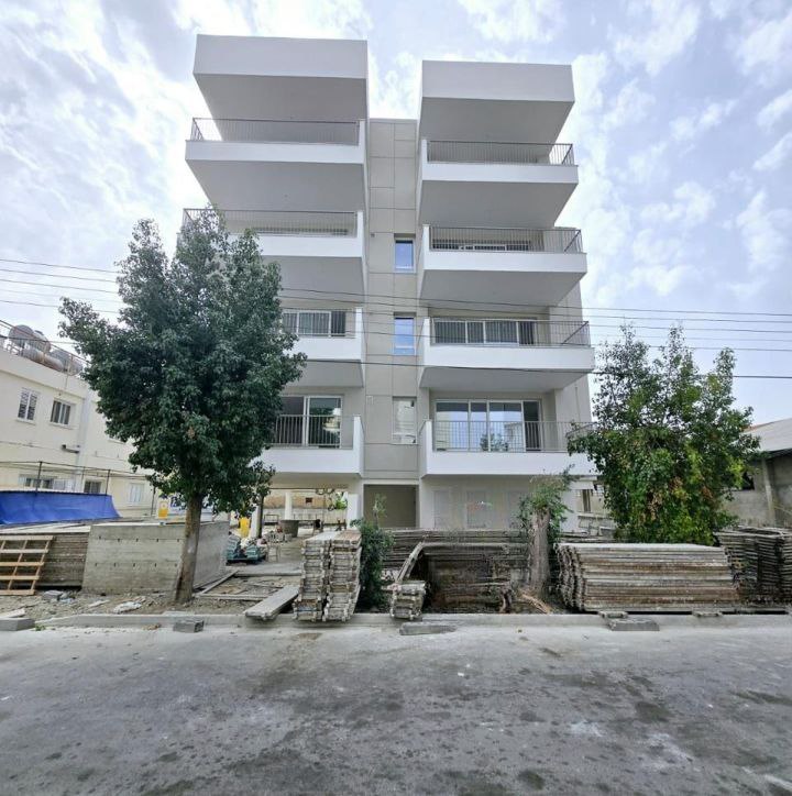 Gladstonos Residence