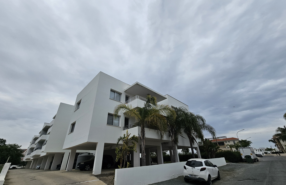  - Image 1