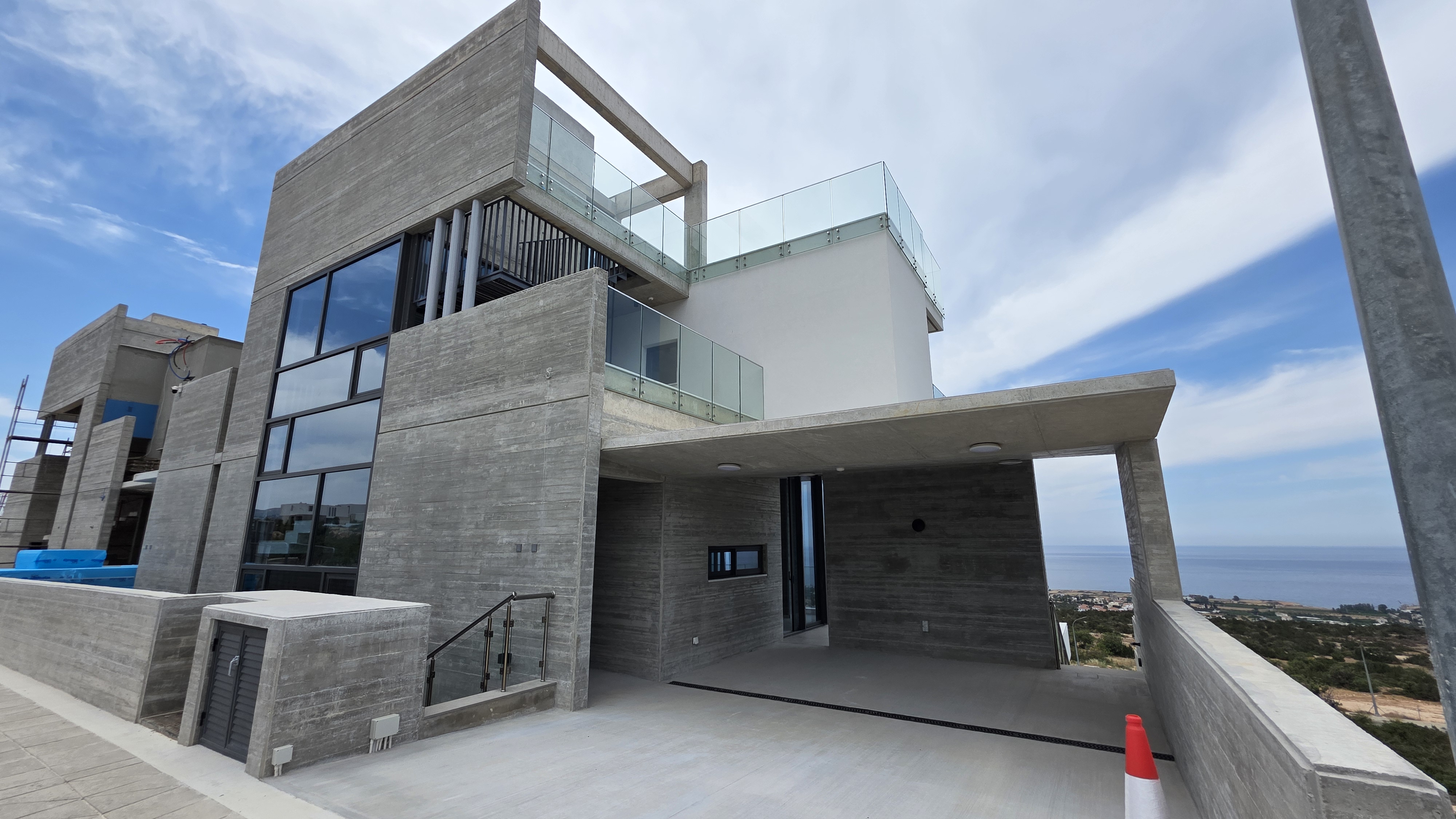  - Image 1