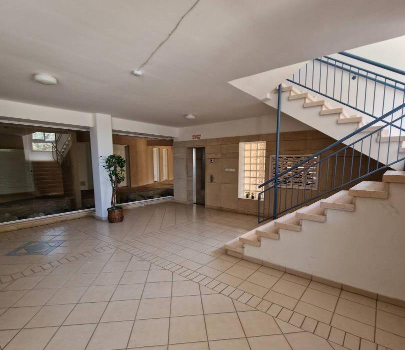 Kings Palace Apartments