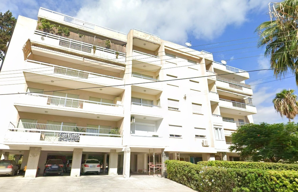  - Image 1