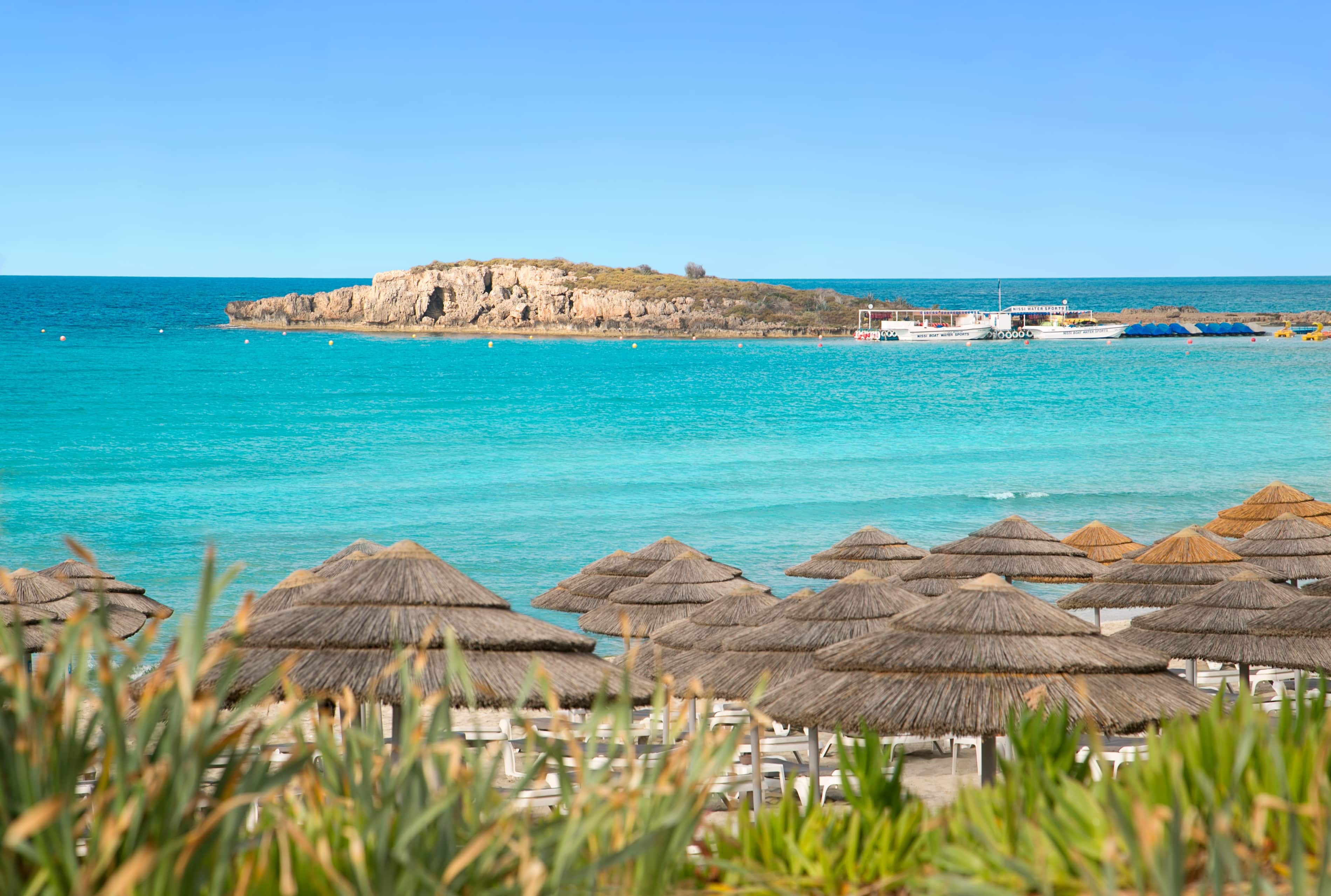 Nissi Beach назвали самым инстаграмным пляжем Кипра