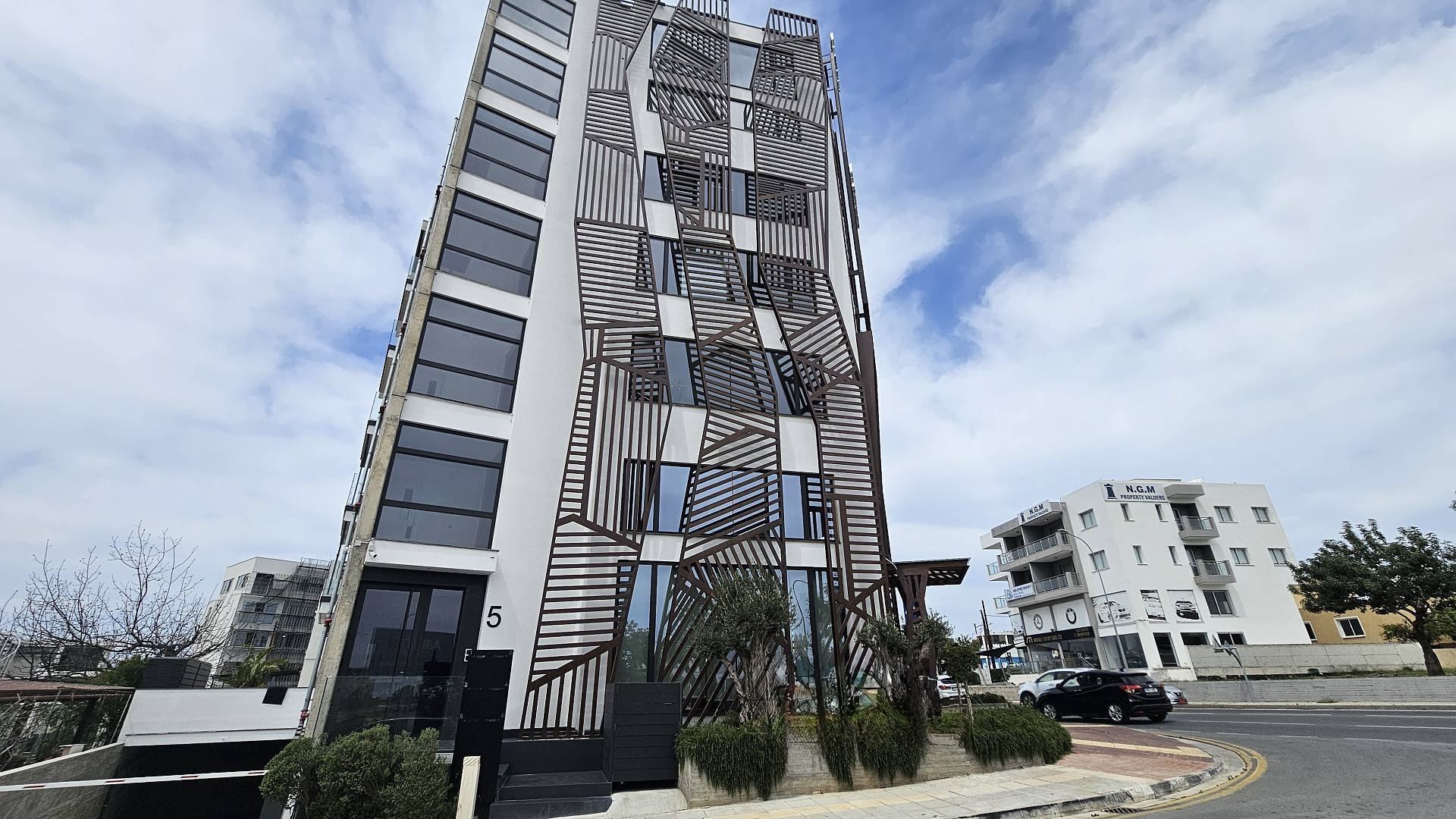  - Image 1