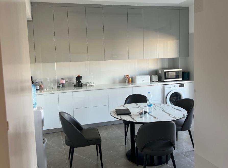 Deana Beach Apartments