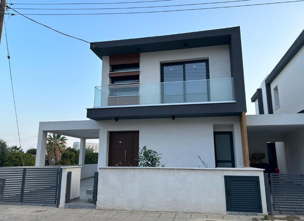 Zakaki Houses