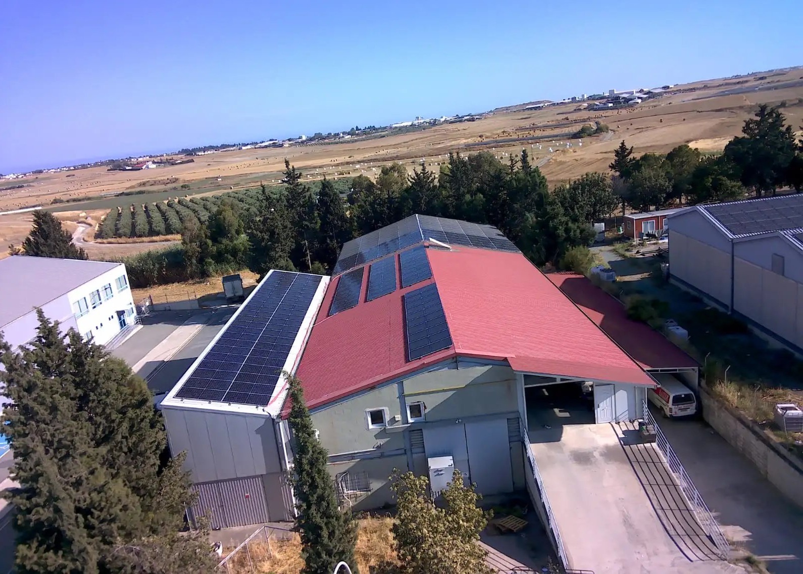 Industrial space next to the airport - Image 1
