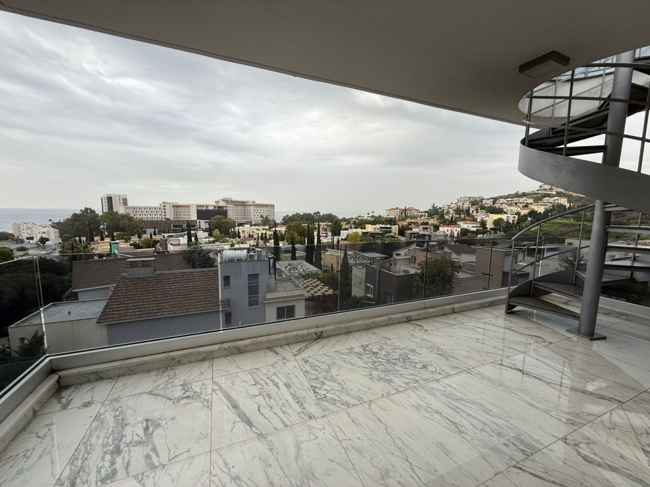 - Image 1