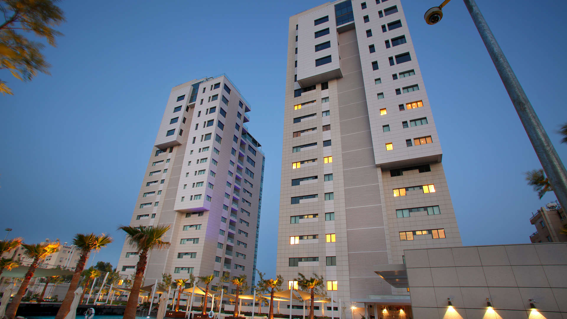  - Image 1