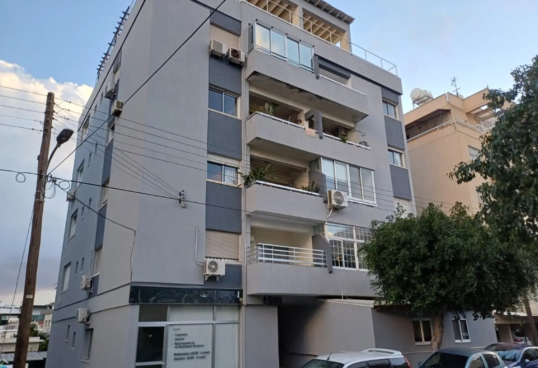  - Image 1