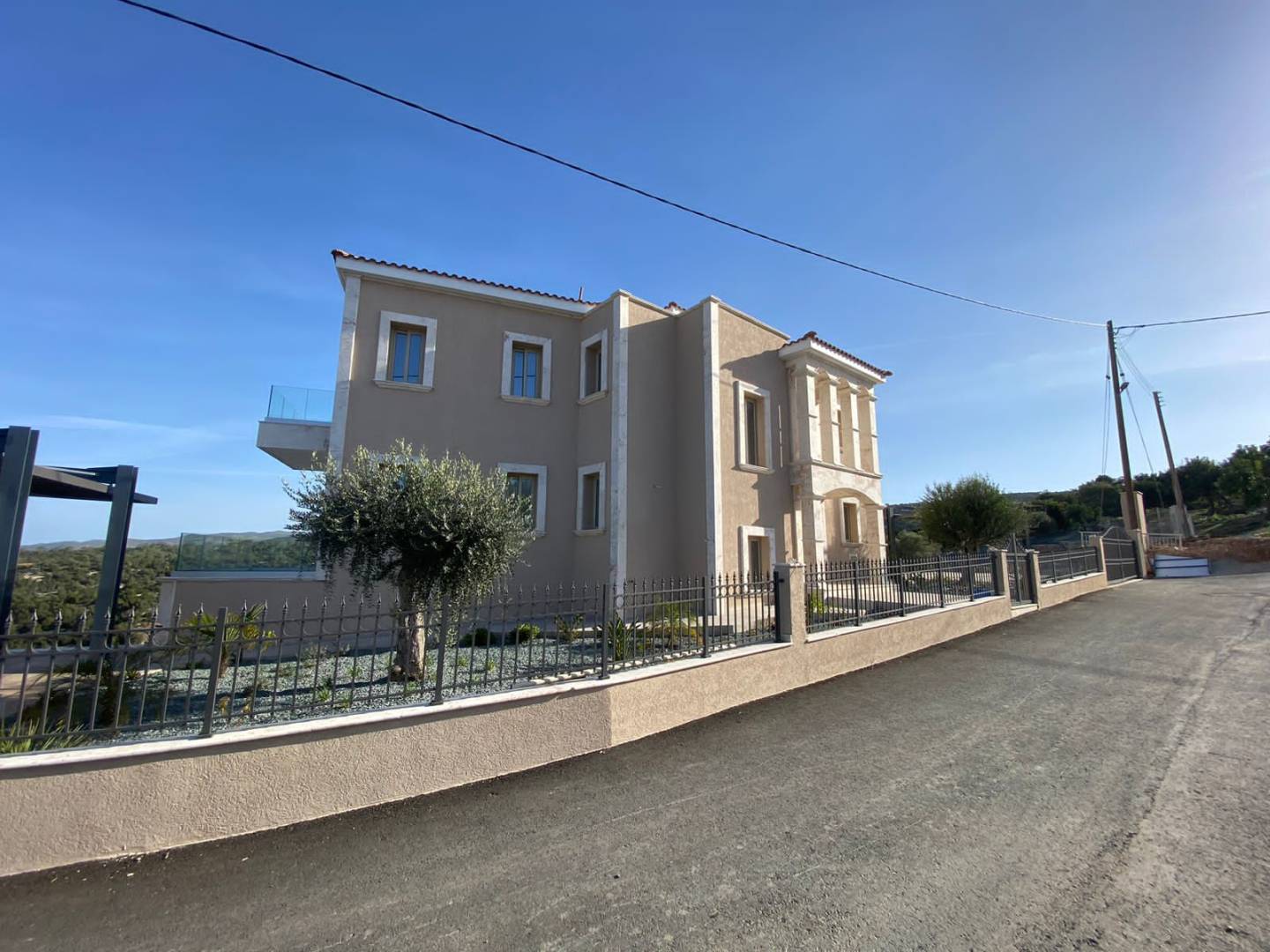 Akamas Mansions