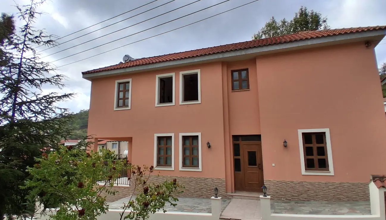 3-bedroom villa to rent