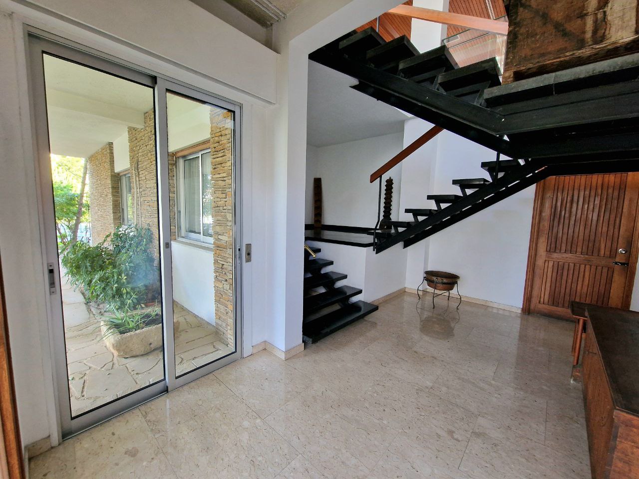 - Image 1